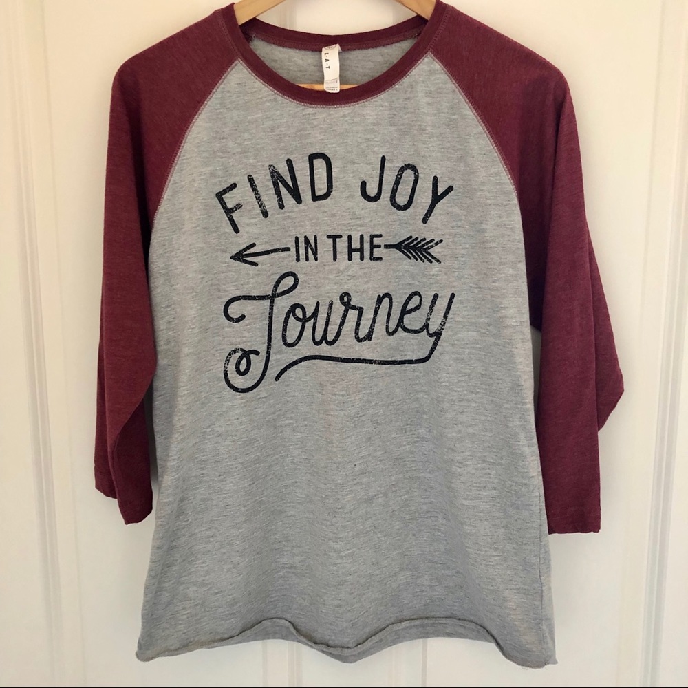 Women’s graphic 3/4 sleeve tee- size L